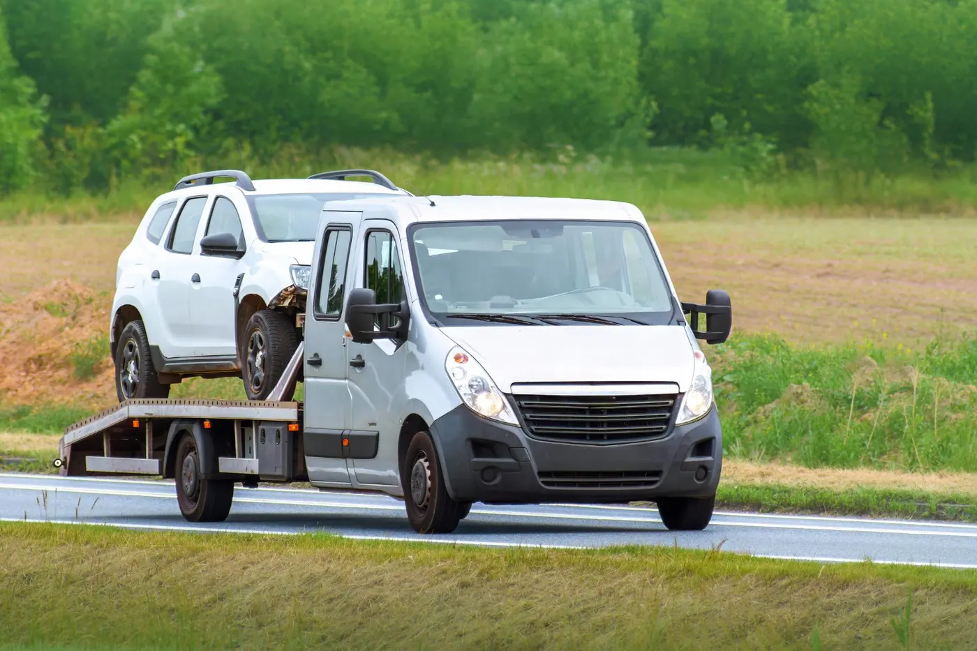 Şile Otoyolu'nda SUV taşıyan oto çekici aracı